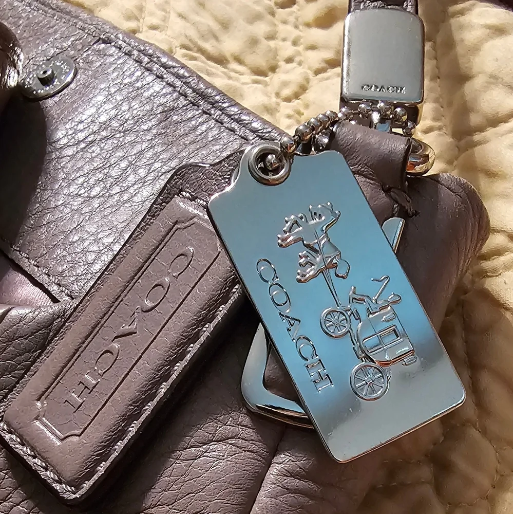 Coach Pebbled Leather Madison Phoebe In Taupe Preloved - Picture 6 of 16